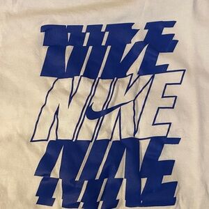 Nike Girls Shirt L